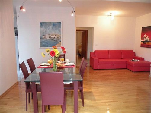 Rosa Apartment *